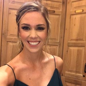 Meet your Posher, Avery